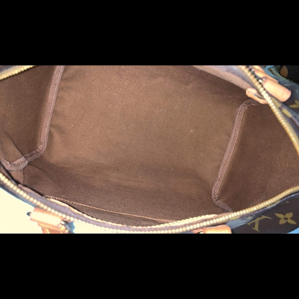 Authentic Louis Vuitton Speedy 30 - Picture 5 of 8